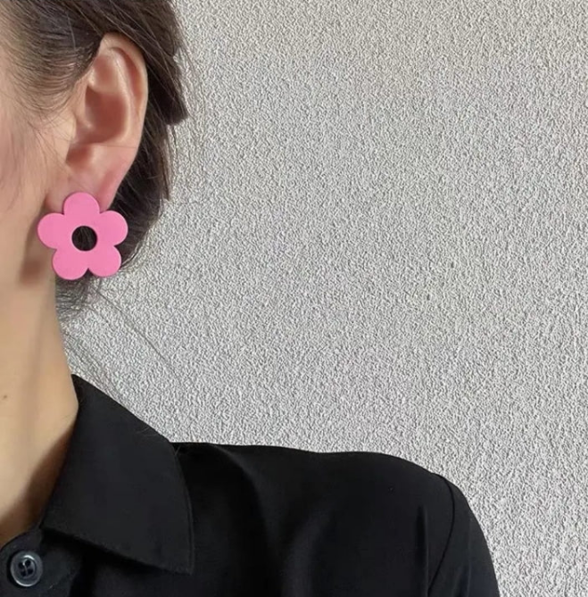 Pink Love Earrings ๐