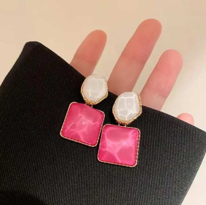 Pink Square Studs💗