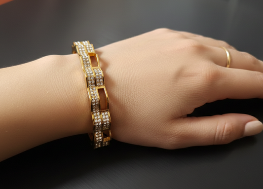 Glass stone stud bracelet