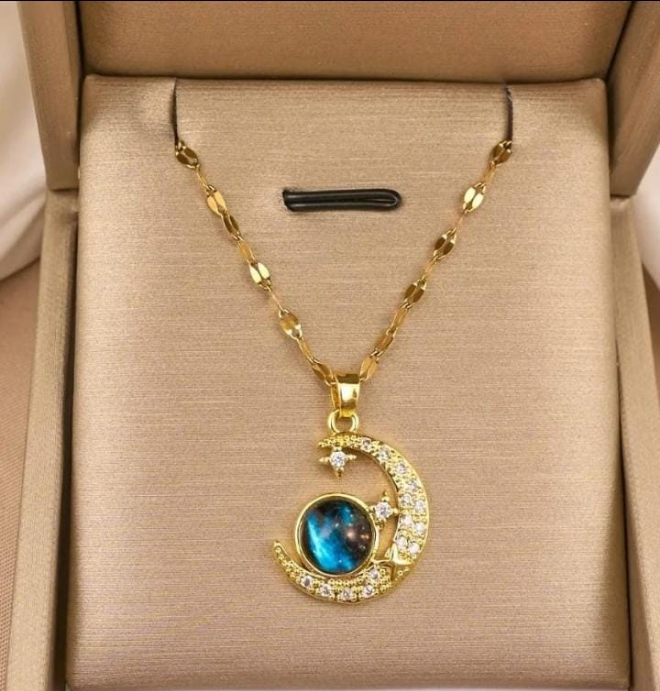 Moon Stone Pendant