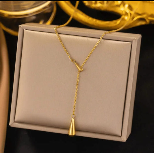 Tear drop Sleek Neckchain