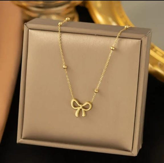 Tiny Bow Pendant 🎀
